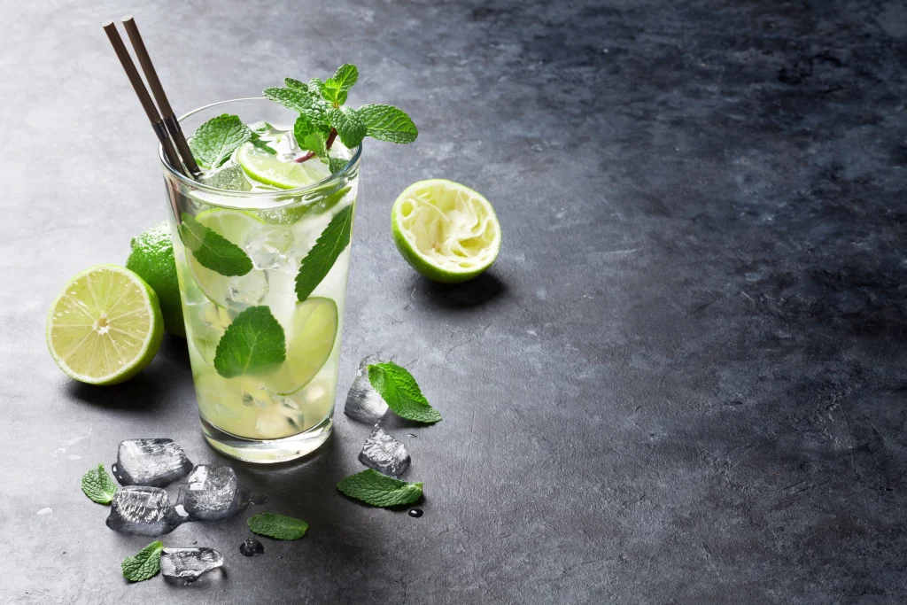 A glass of Seco Mojito